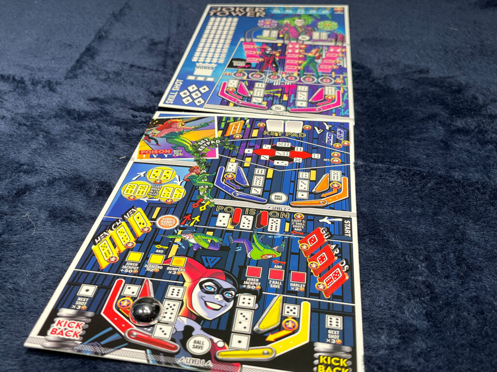 Gioco Da Tavolo DC Super-Skill Pinball: Harley Quinn Ball | Flipper Roll & Write Con 4 Tavoli, Per Famiglie E Amici